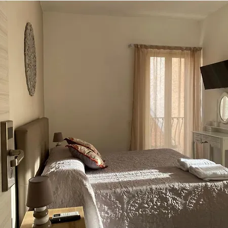 Ladependance 3* Scilla